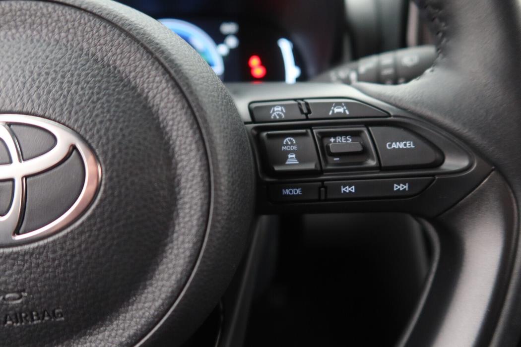 TOYOTA Yaris Cross 2024