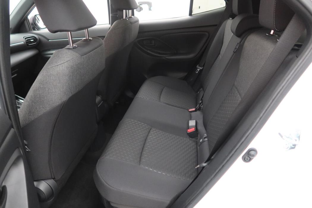 TOYOTA Yaris Cross 2024