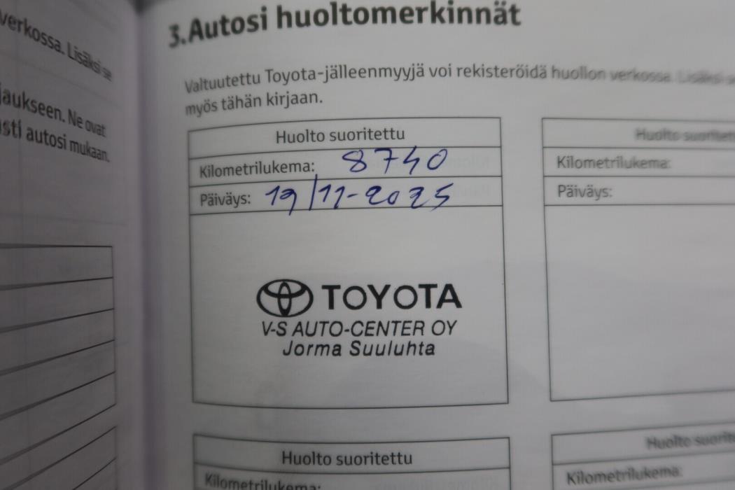 TOYOTA Yaris Cross 2024