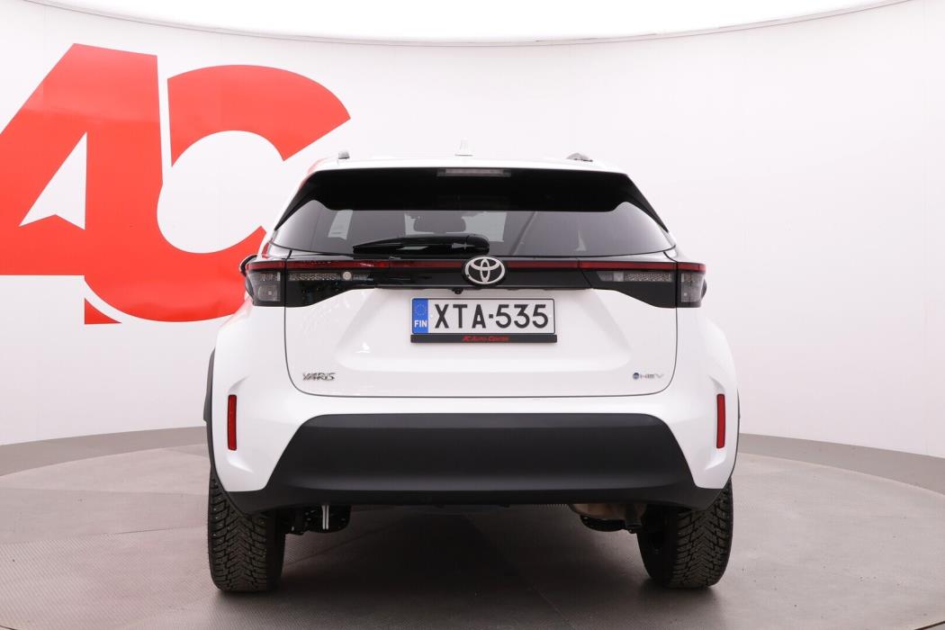 TOYOTA Yaris Cross 2024