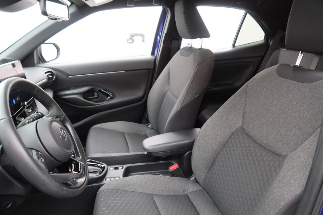 TOYOTA Yaris Cross 2025