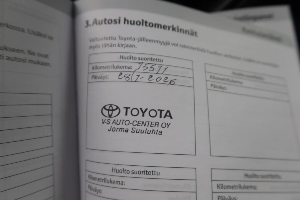 TOYOTA Yaris Cross 2025