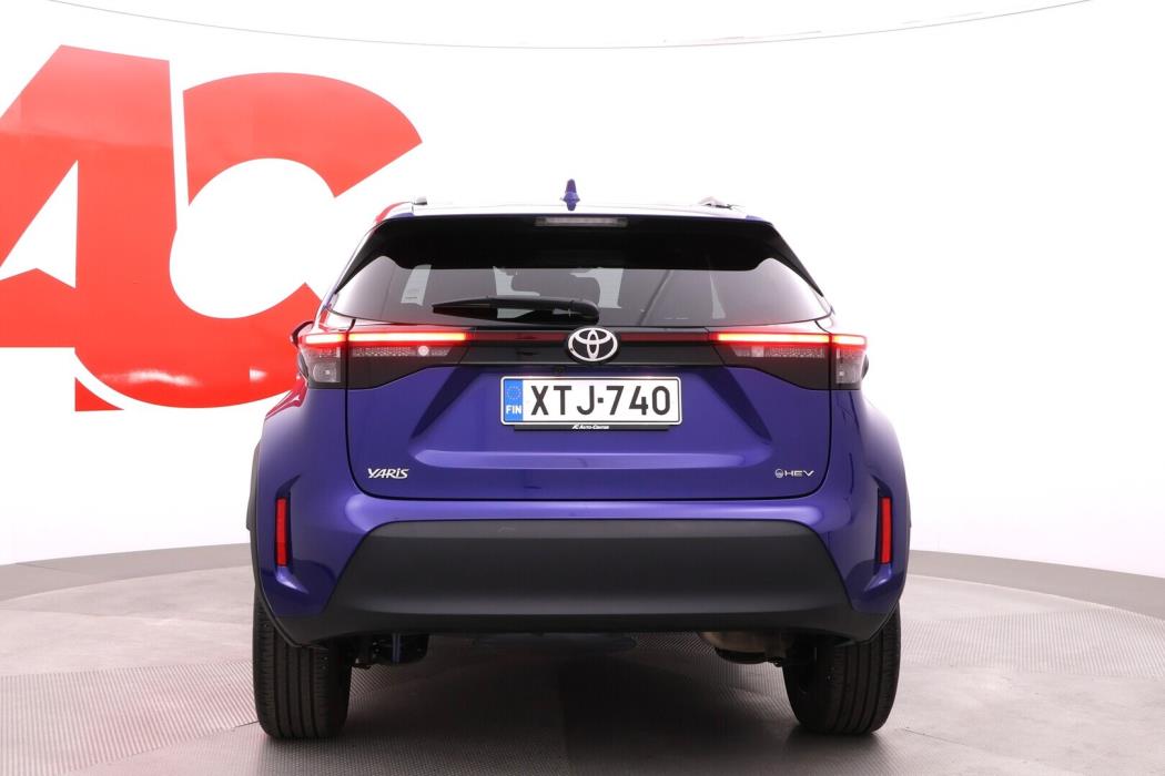 TOYOTA Yaris Cross 2025