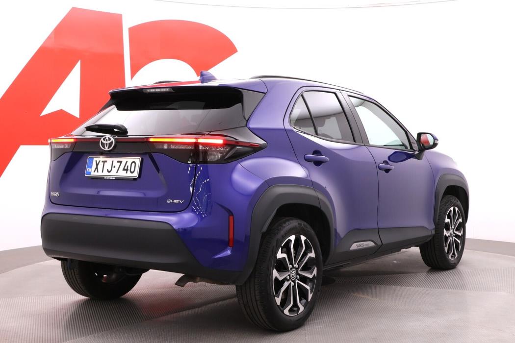 TOYOTA Yaris Cross 2025