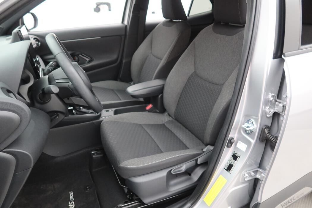 TOYOTA Yaris Cross 2025