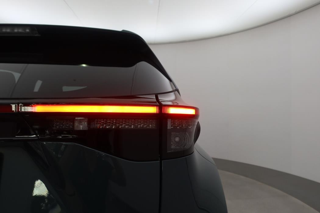 TOYOTA Yaris Cross 2025