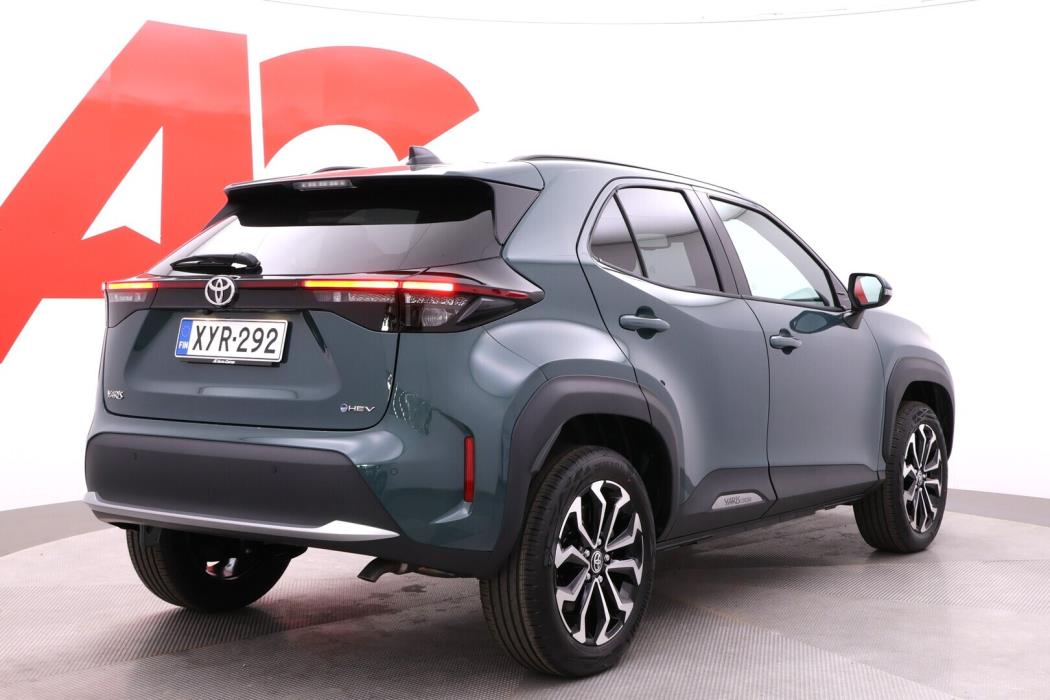 TOYOTA Yaris Cross 2025