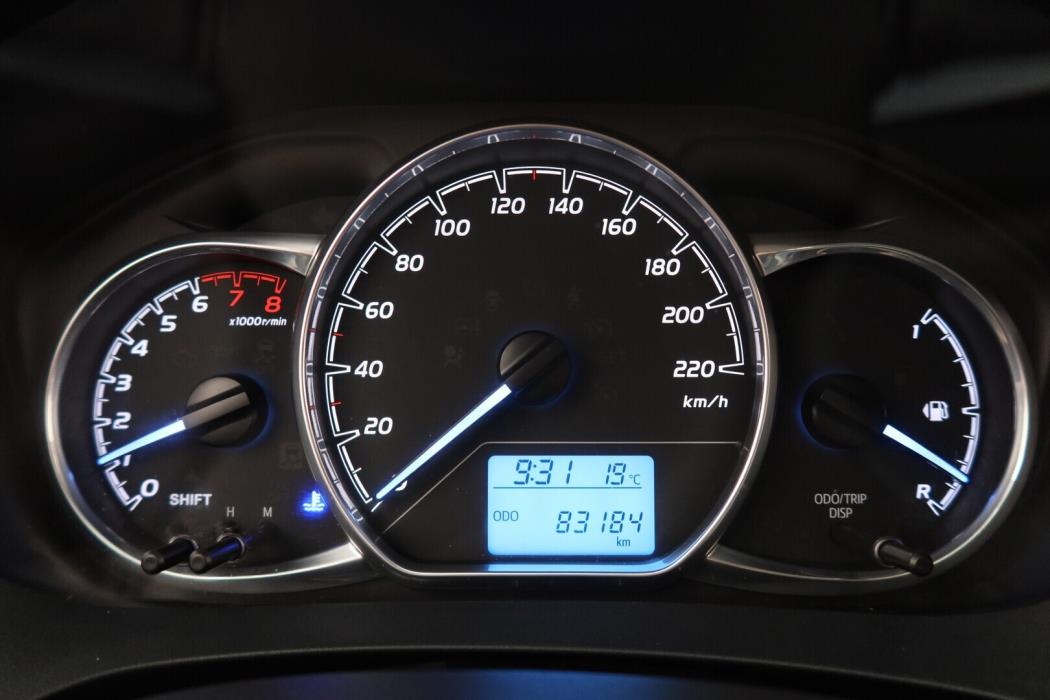 TOYOTA Yaris 2018