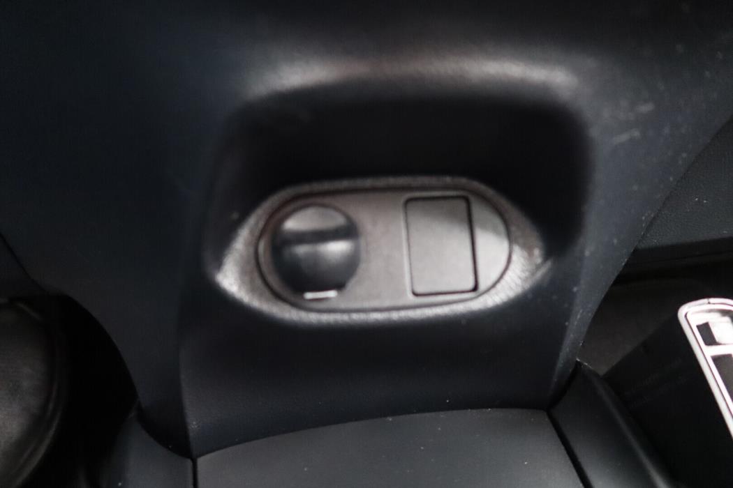 TOYOTA Yaris 2018