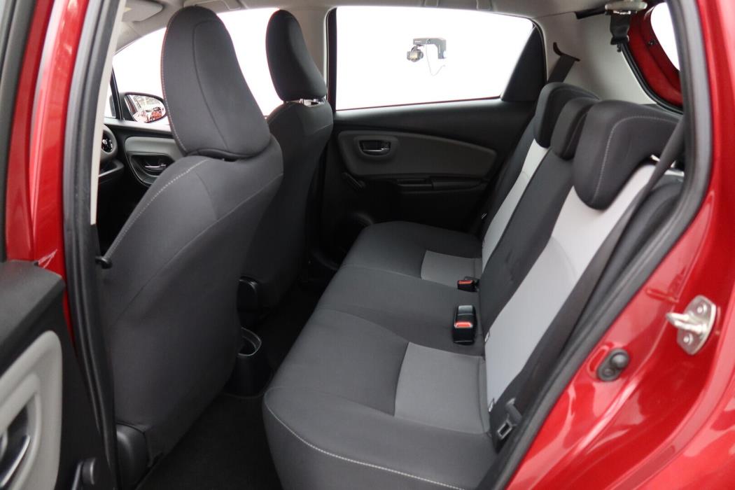 TOYOTA Yaris 2018