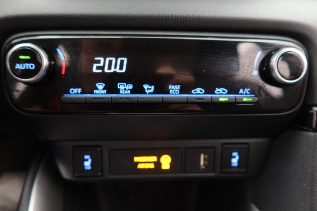 TOYOTA Yaris 2022