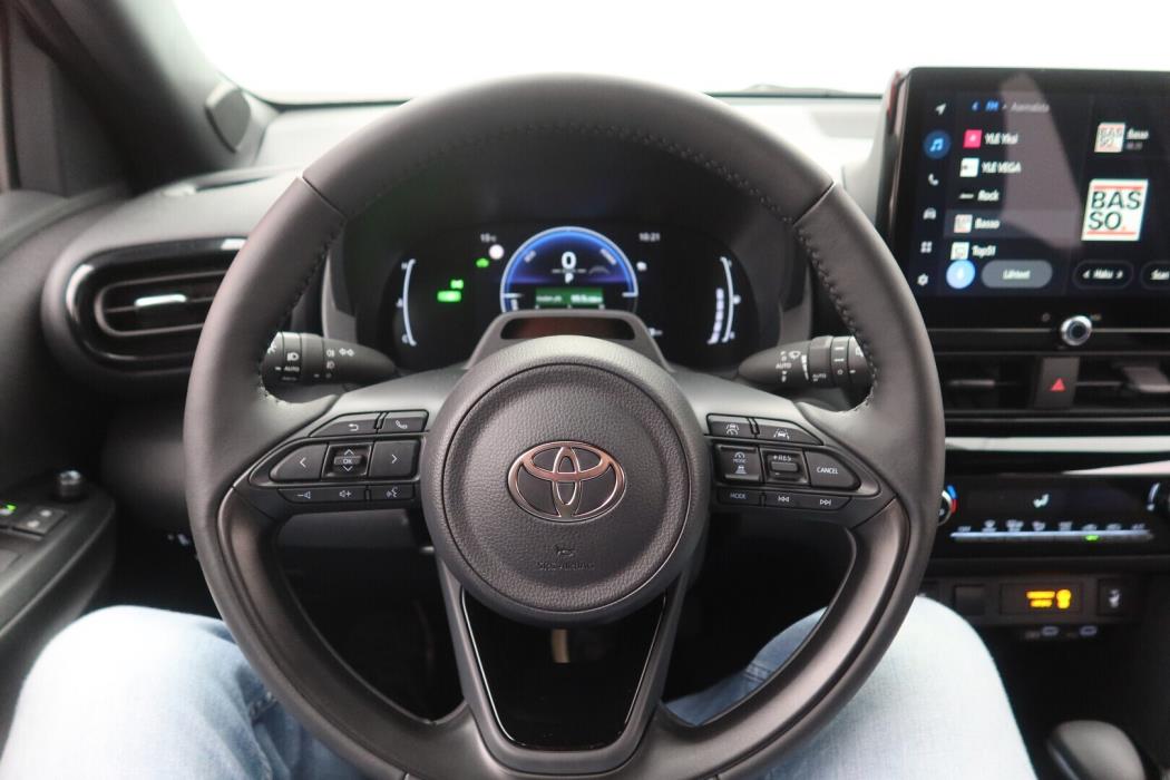 TOYOTA Yaris Cross 2026