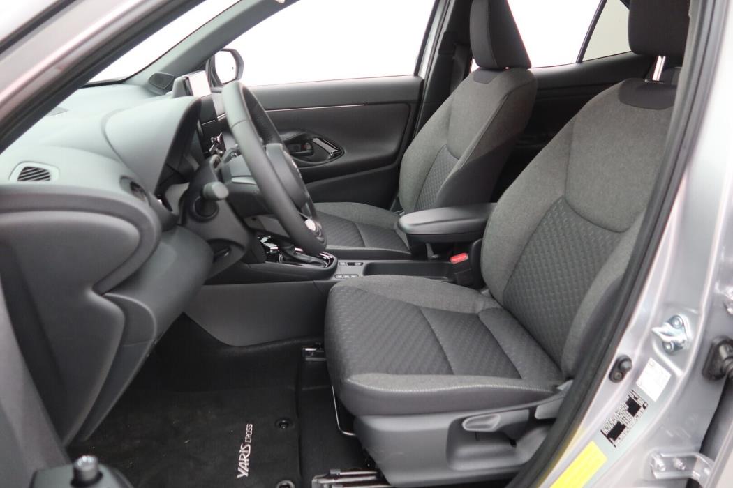 TOYOTA Yaris Cross 2026