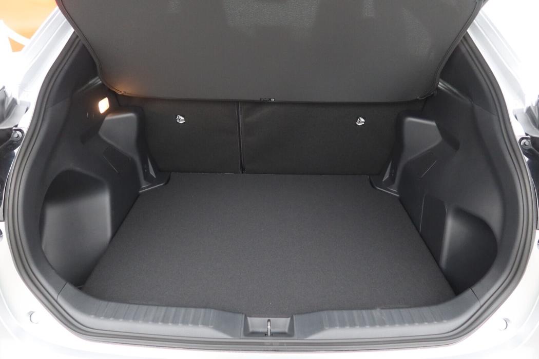 TOYOTA Yaris Cross 2026