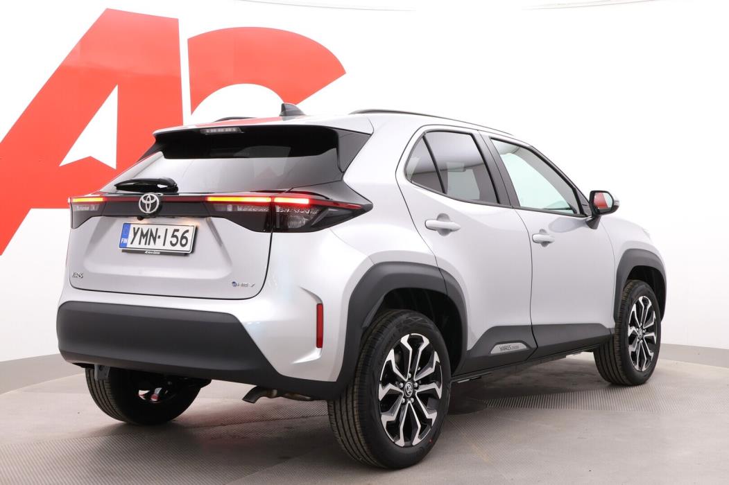 TOYOTA Yaris Cross 2026