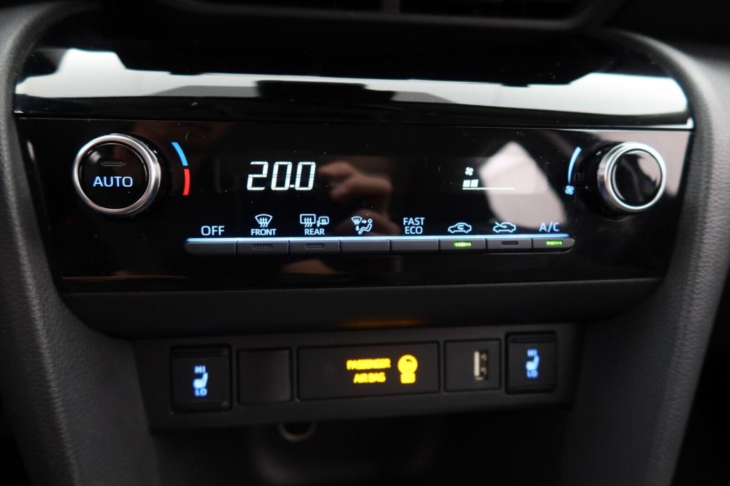 TOYOTA Yaris Cross 2024