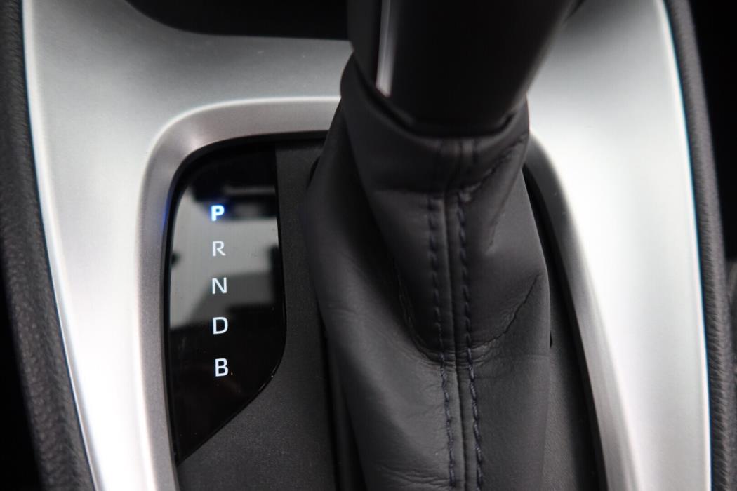 TOYOTA Yaris Cross 2024