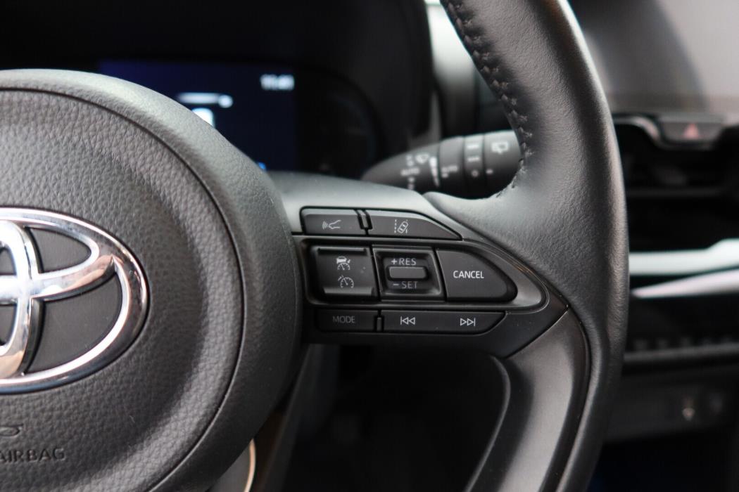TOYOTA Yaris Cross 2024