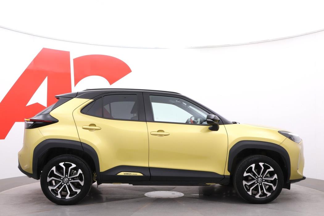 TOYOTA Yaris Cross 2024