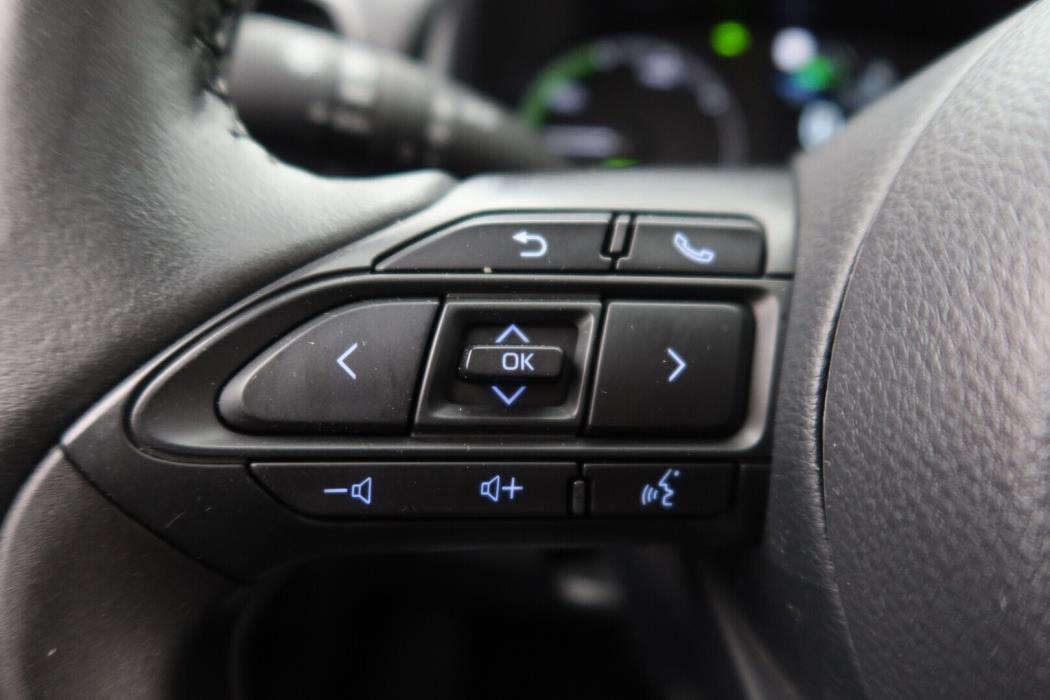 TOYOTA Yaris 2024