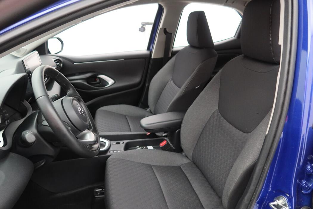 TOYOTA Yaris 2024