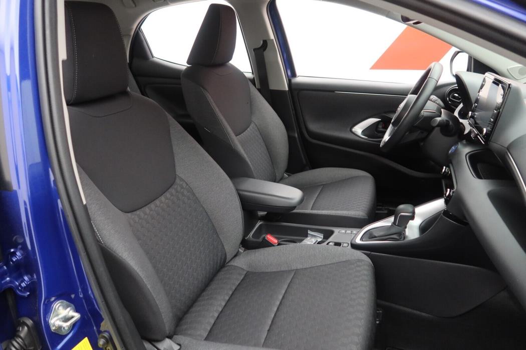 TOYOTA Yaris 2024