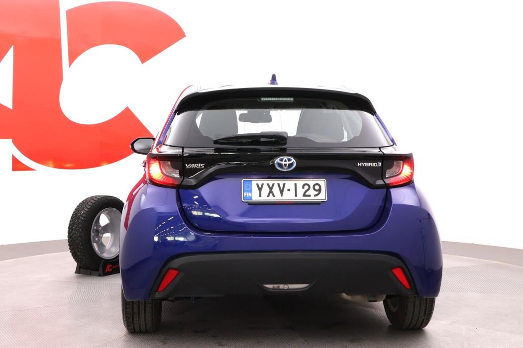 TOYOTA Yaris 2024