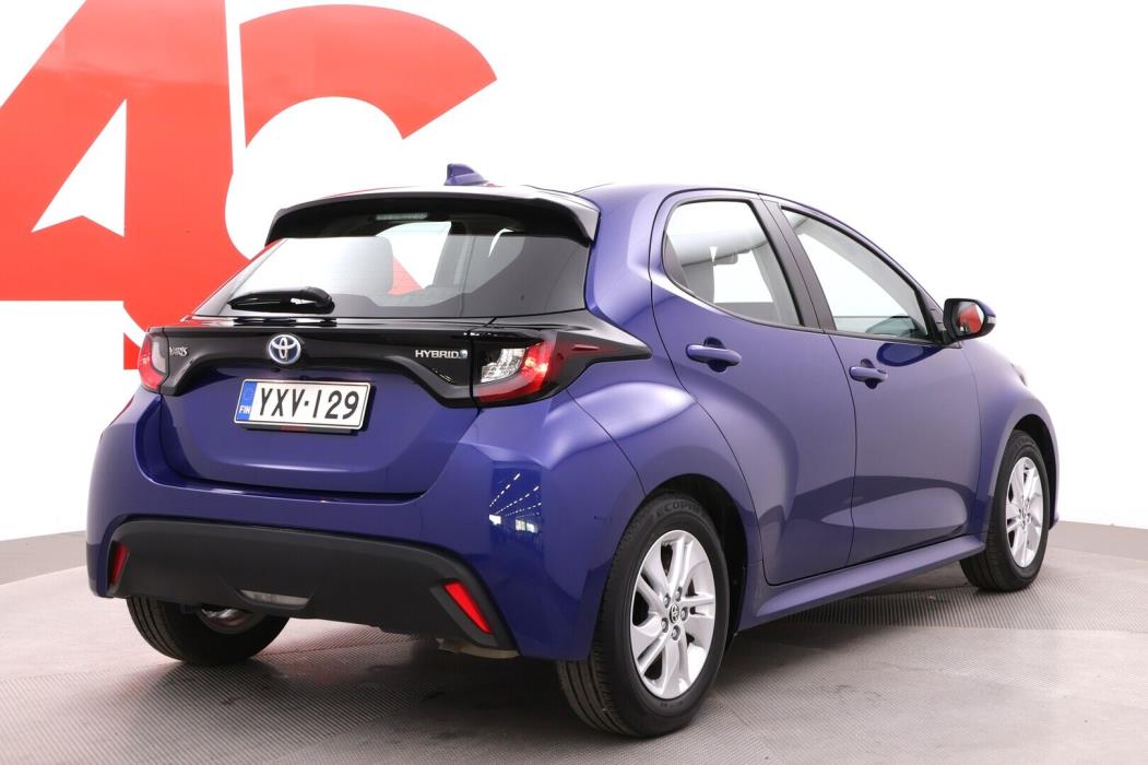 TOYOTA Yaris 2024