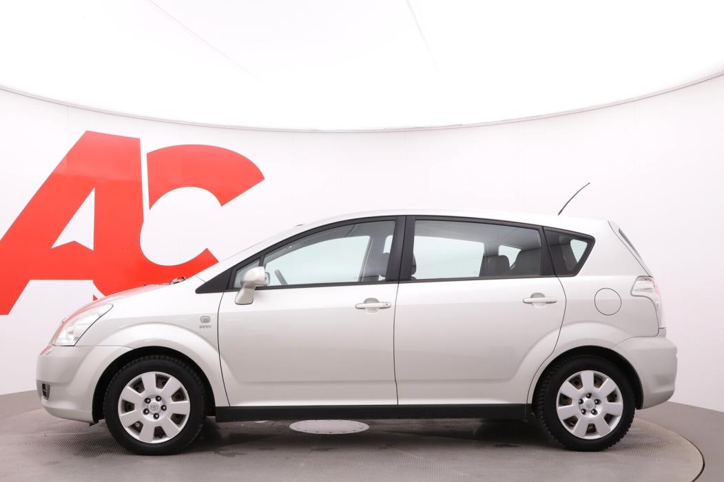 TOYOTA Corolla Verso 2005