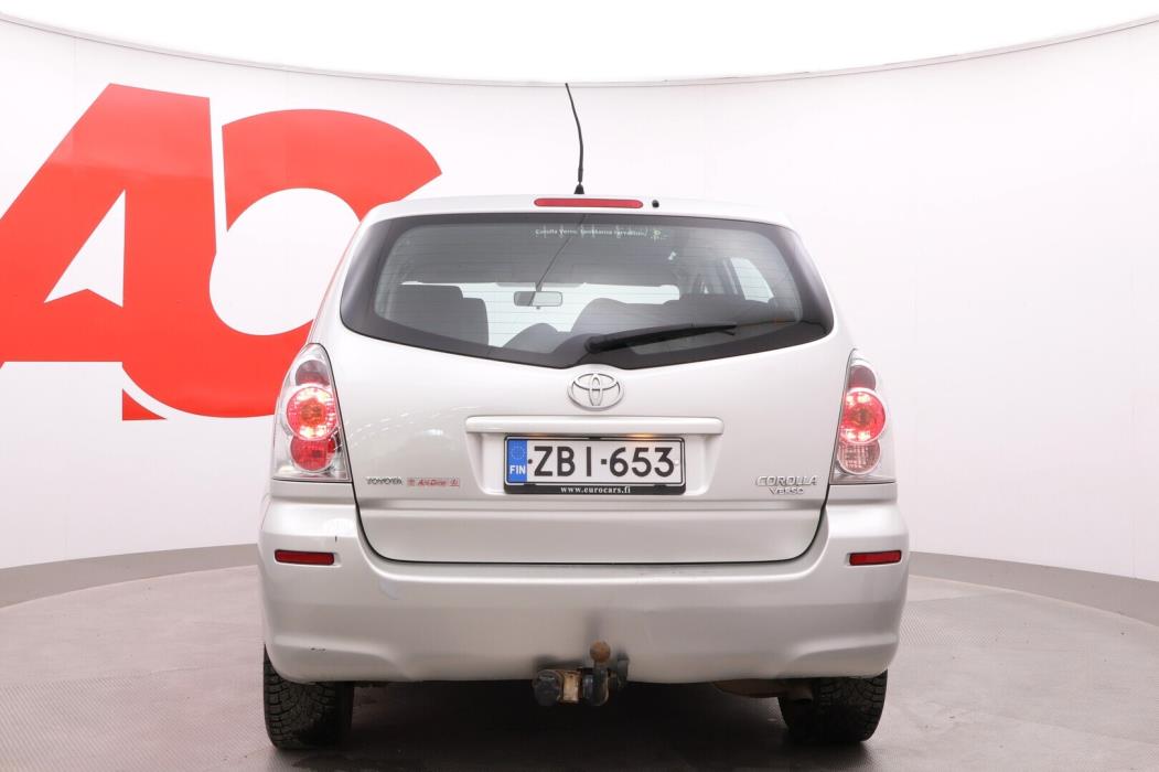 TOYOTA Corolla Verso 2005