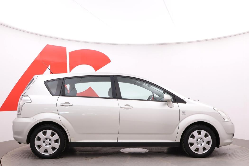 TOYOTA Corolla Verso 2005