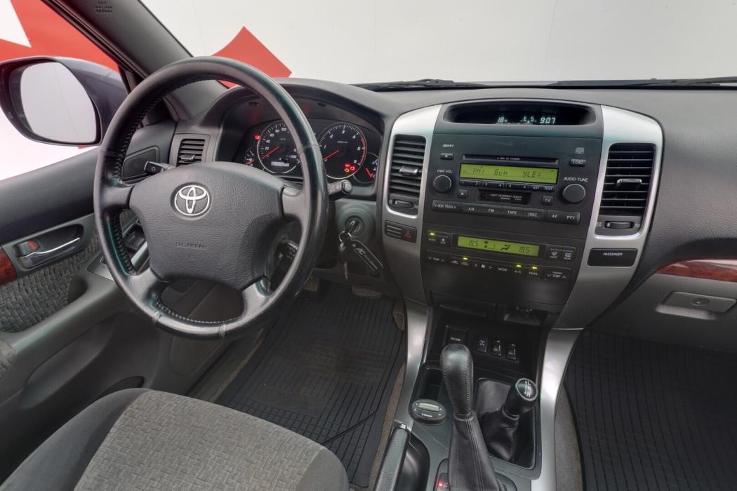 TOYOTA Land Cruiser 2005