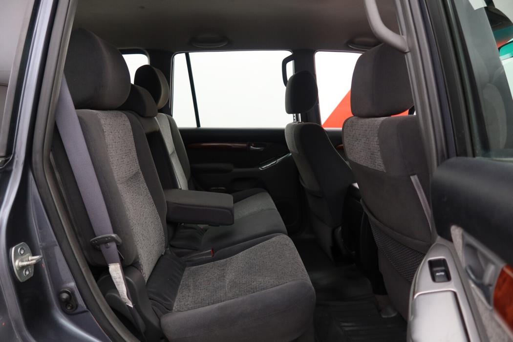 TOYOTA Land Cruiser 2005