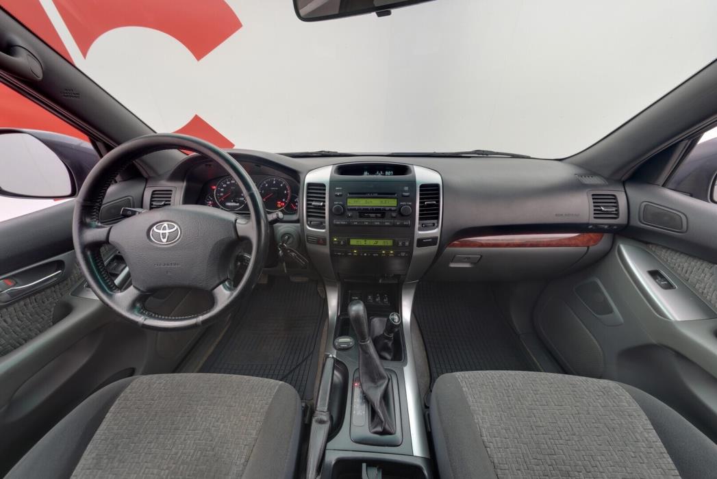 TOYOTA Land Cruiser 2005