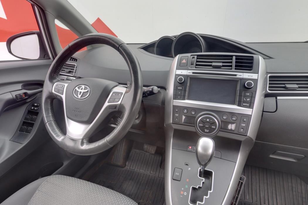 TOYOTA Verso 2013