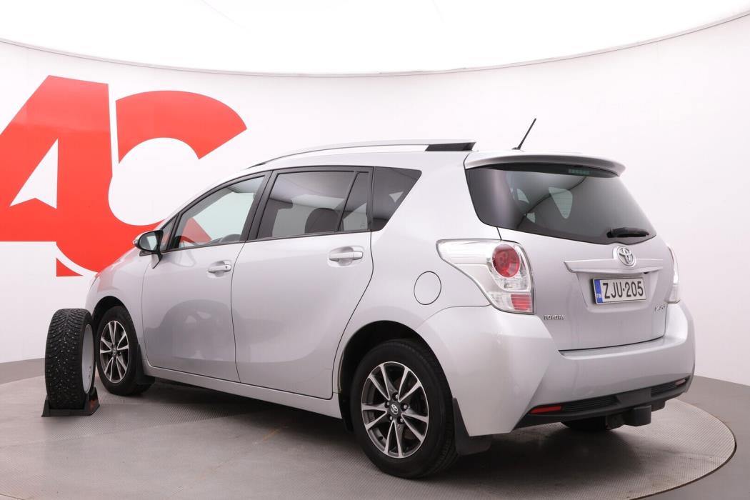 TOYOTA Verso 2013