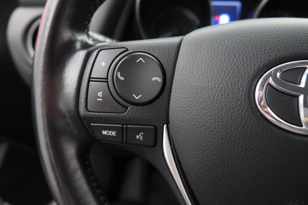 TOYOTA Auris 2018