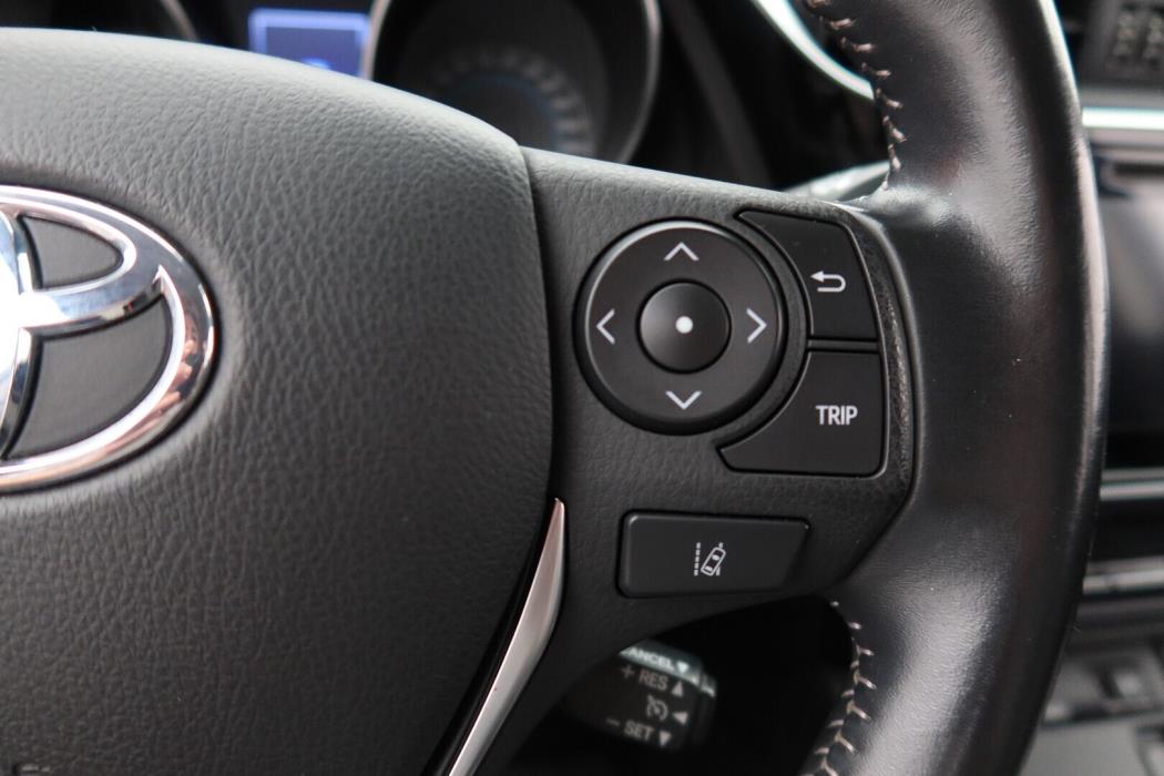 TOYOTA Auris 2018