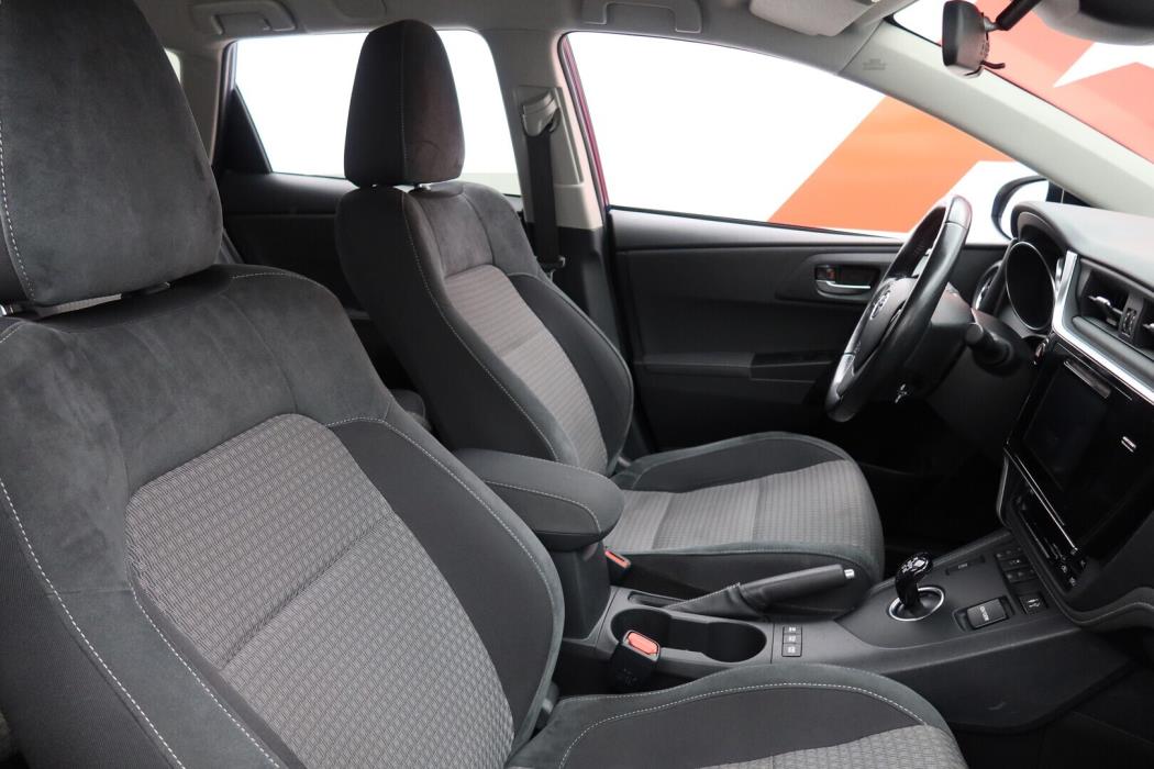 TOYOTA Auris 2018