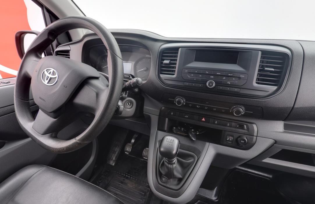 TOYOTA Proace 2021