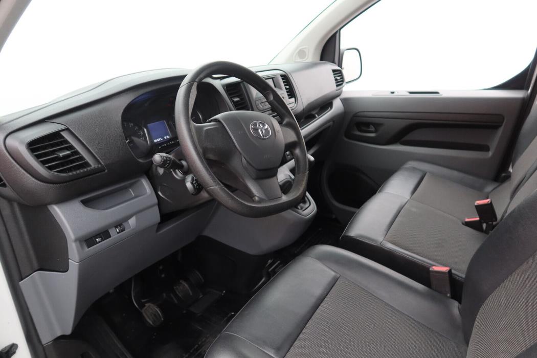 TOYOTA Proace 2021