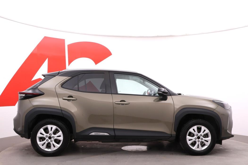 TOYOTA Yaris Cross 2022
