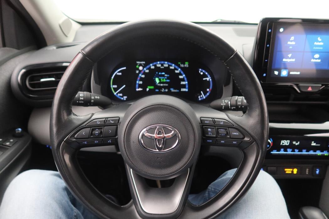 TOYOTA Yaris Cross 2022