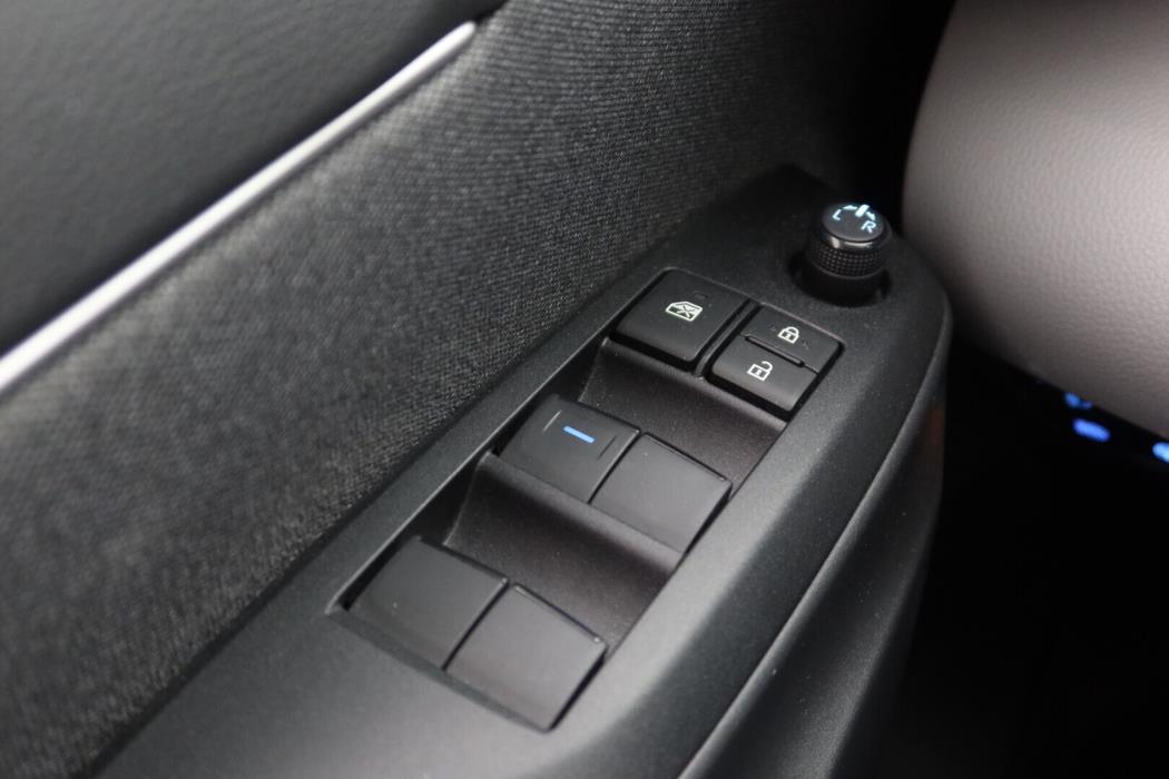 TOYOTA Yaris Cross 2022