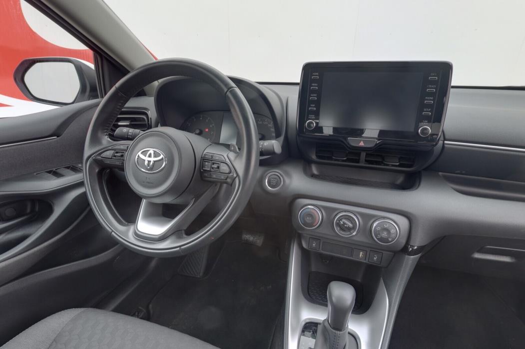 TOYOTA Yaris 2023