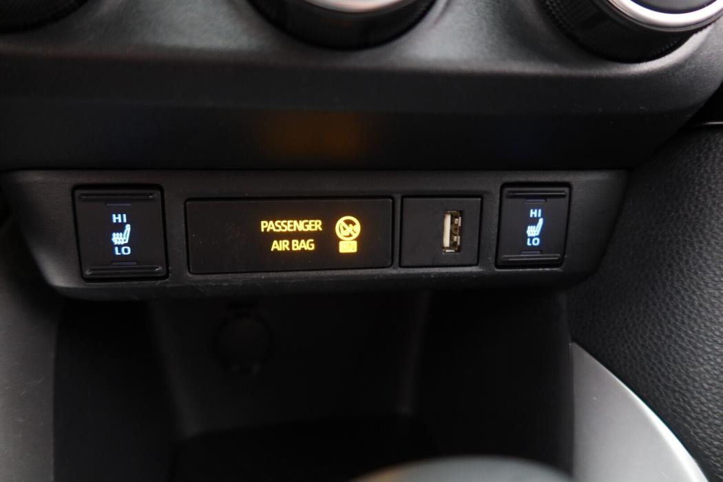 TOYOTA Yaris 2023