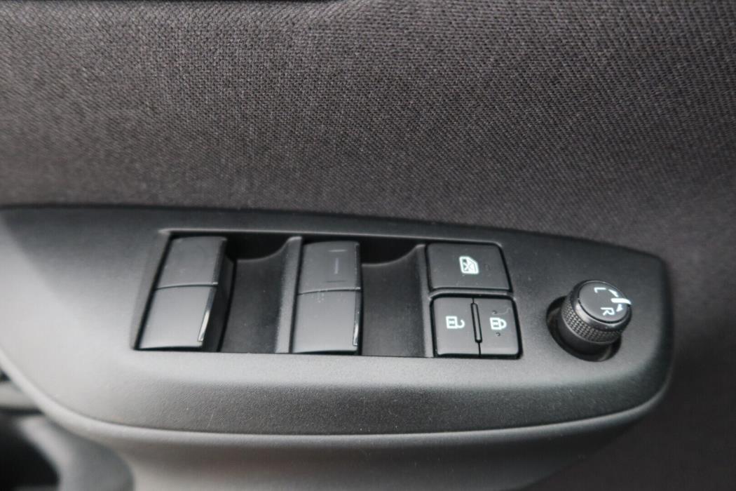 TOYOTA Yaris 2023