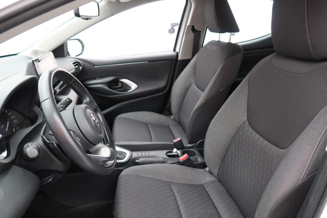 TOYOTA Yaris 2023