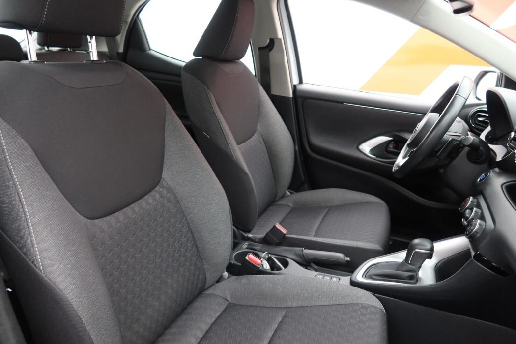 TOYOTA Yaris 2023