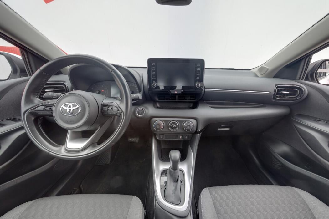 TOYOTA Yaris 2023